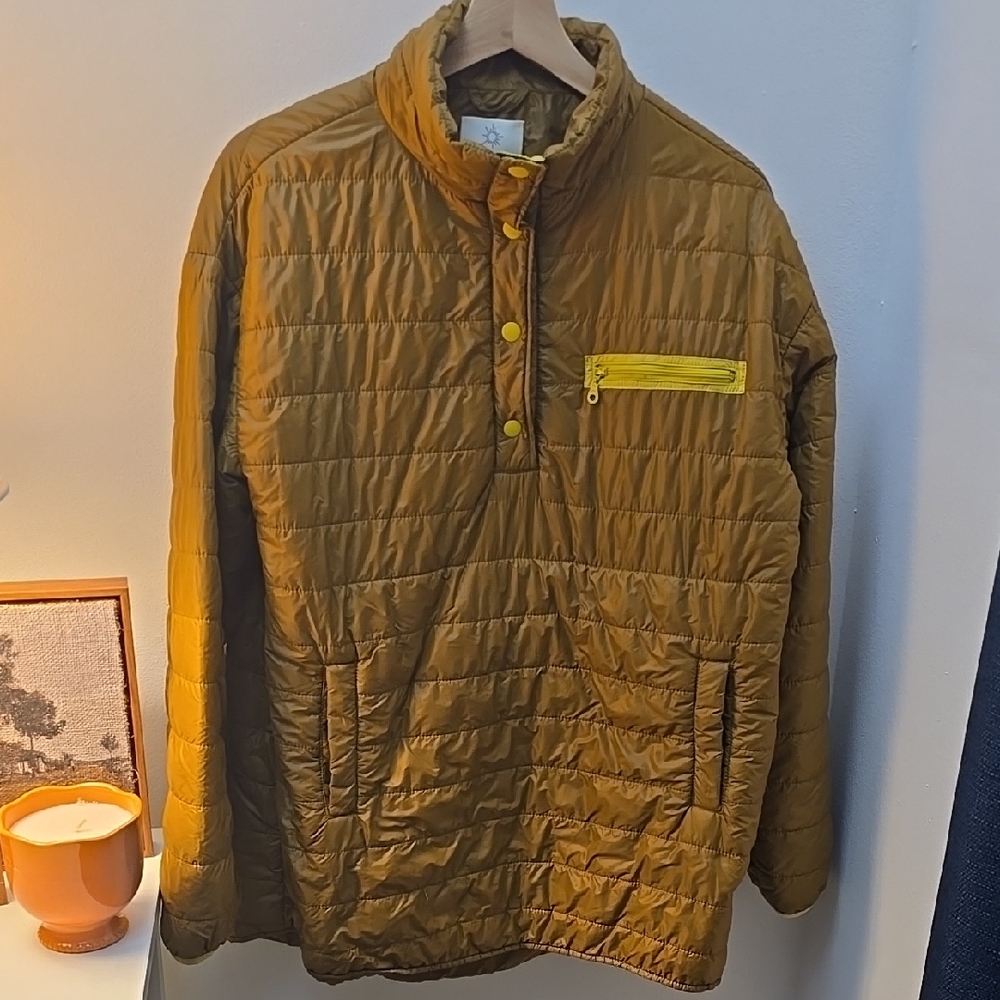 Offline By Aerie Quilted Pullover Puffer Quarter Snap jacket mustard color 